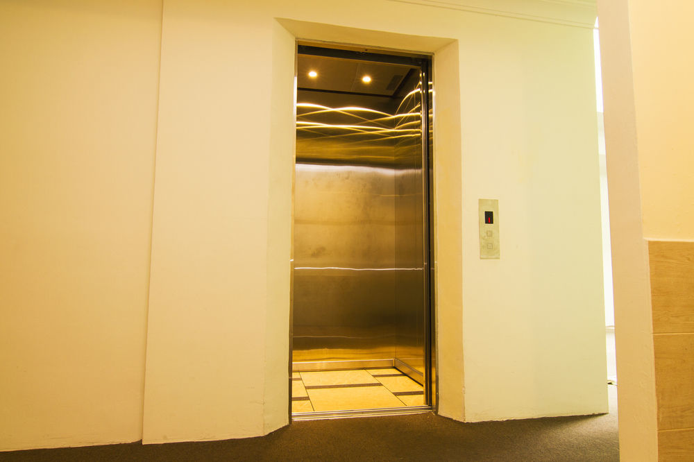 OYO 327 バディーズ ホテル【Sanitized Stay】 クアラルンプール エクステリア 写真